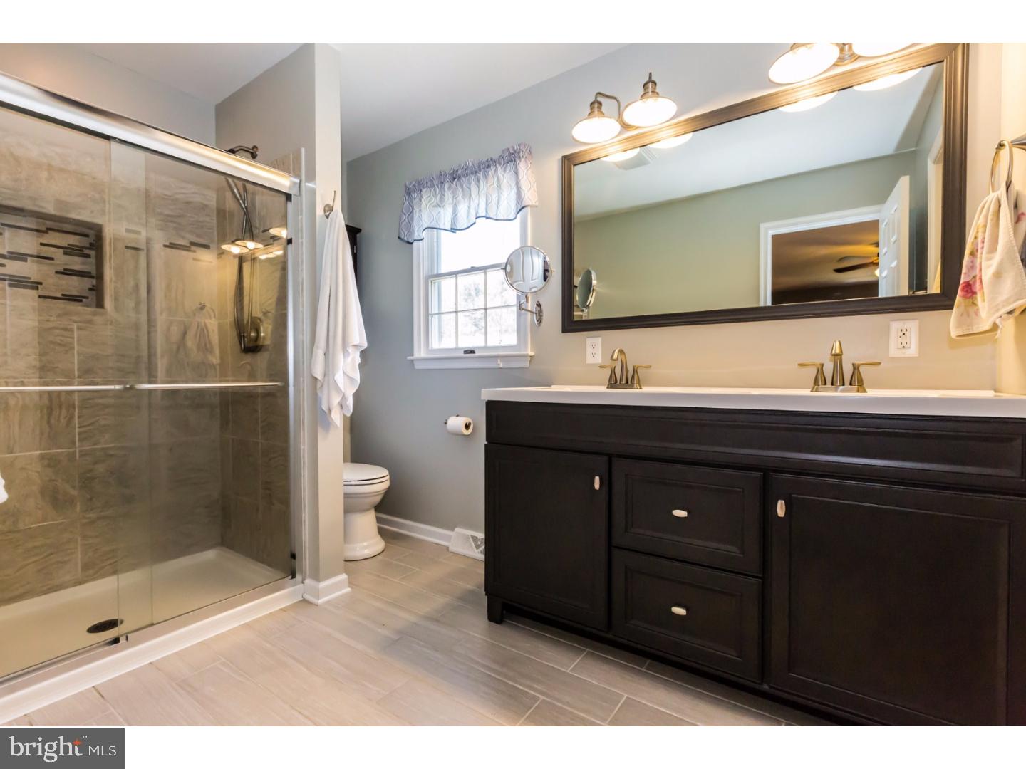 840 Dowlin Forge Road Downingtown, PA 19335 - Photo 16 of 25 Master Bathroom