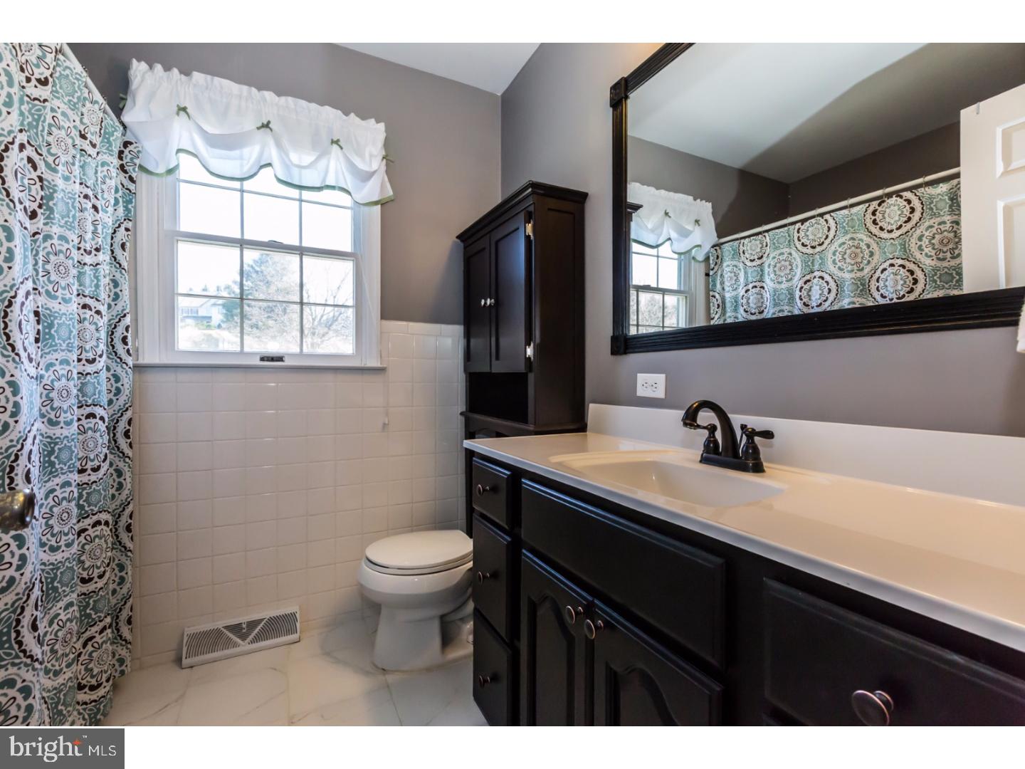 840 Dowlin Forge Road Downingtown, PA 19335 - Photo 20 of 25 Bathroom