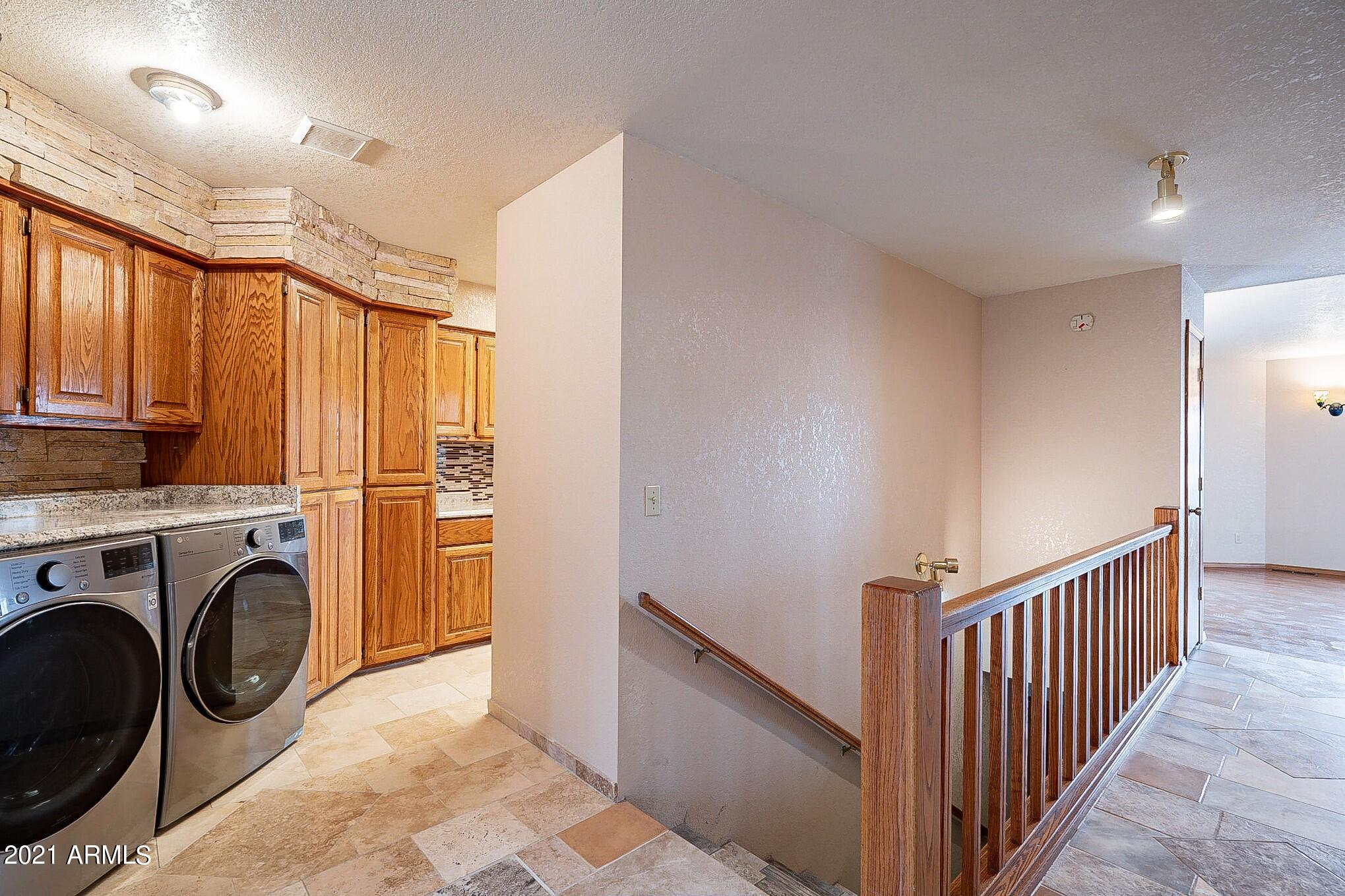 4815 Hopi Way Rimrock, AZ 86335 - Photo 14 of 52 014_Stairs
