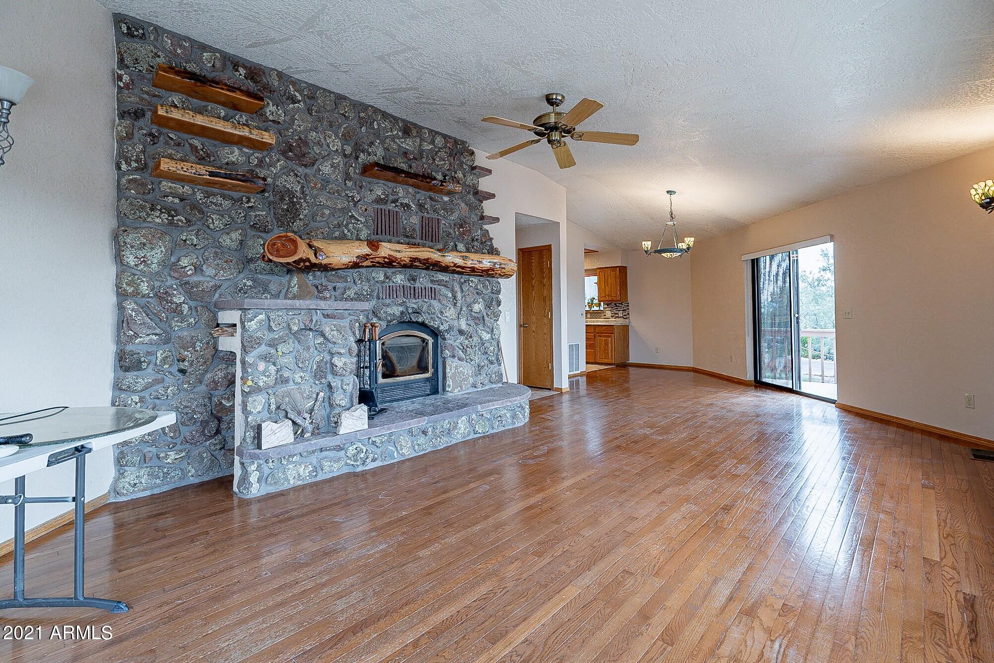 4815 Hopi Way Rimrock, AZ 86335 - Photo 24 of 52 024_Living Room - Custom Fireplace