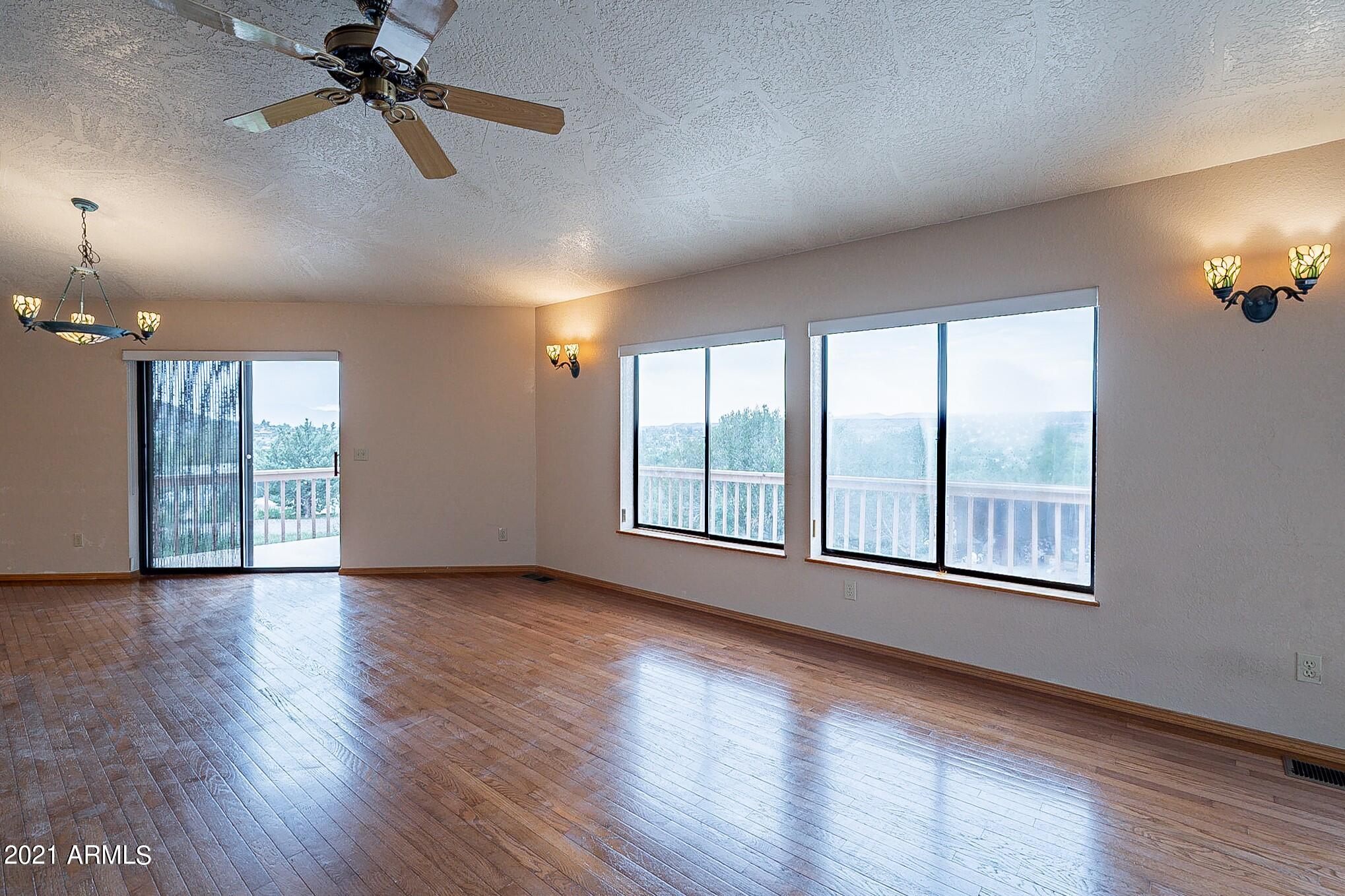 4815 Hopi Way Rimrock, AZ 86335 - Photo 25 of 52 025_Living Room with Amazing Views