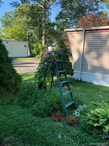 $165,000 | 703 Fresh Pond Avenue, Unit 175, Calverton, NY 11933