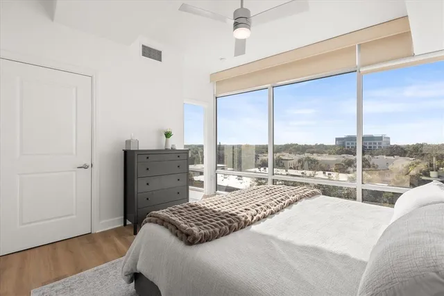 $274,900 | 101 South Eola Drive, Unit 610, Orlando, FL 32801