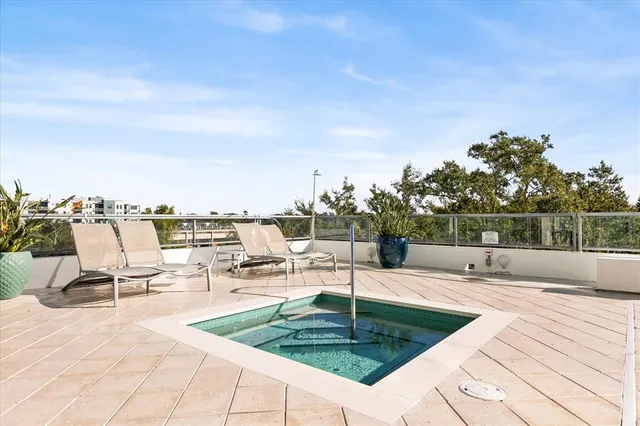 $274,900 | 101 South Eola Drive, Unit 610, Orlando, FL 32801