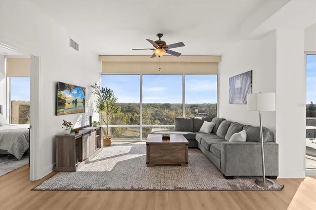 $274,900 | 101 South Eola Drive, Unit 610, Orlando, FL 32801