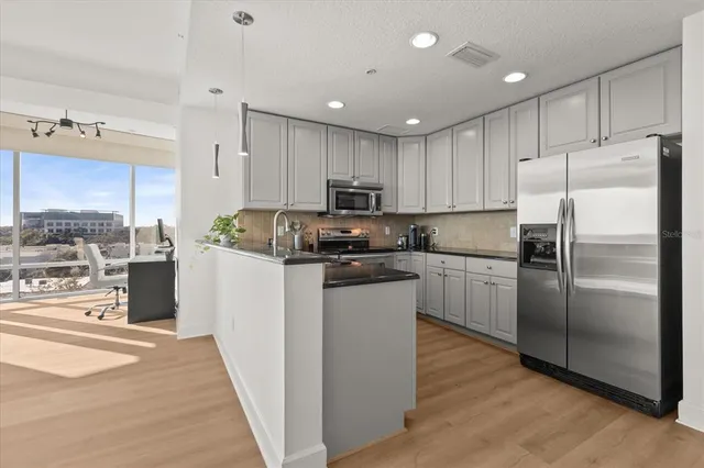 $274,900 | 101 South Eola Drive, Unit 610, Orlando, FL 32801