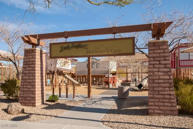 $700,000 | 10368 Saddle Mountain Street, Las Vegas, NV 89178