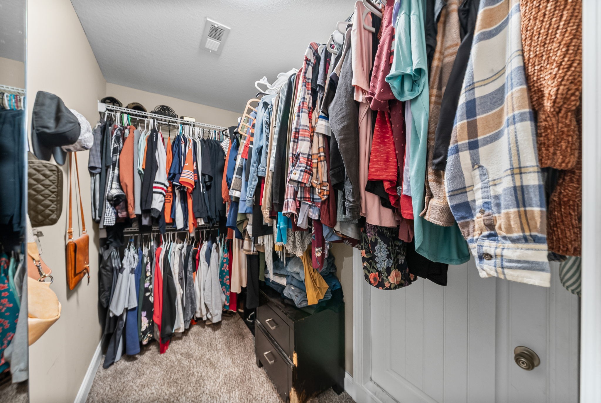 548 Medallion Circle Clarksville, TN 37042 - Photo 23 of 40 a view of walk in closet with clothes and shoes