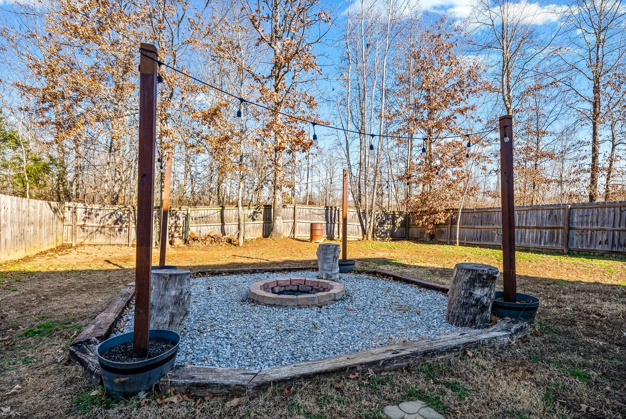 548 Medallion Circle Clarksville, TN 37042 - Photo 31 of 40 a view of a swimming pool with a yard