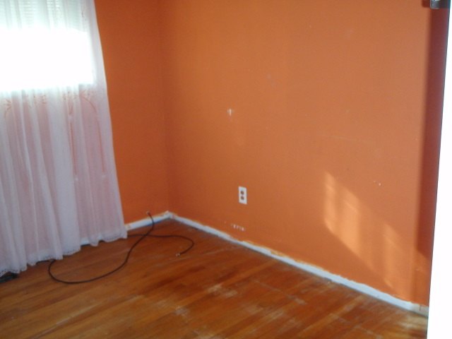 465 Henry Ruff Road Garden City, MI 48135 - Photo 5 of 7 20001159-4.JPG
