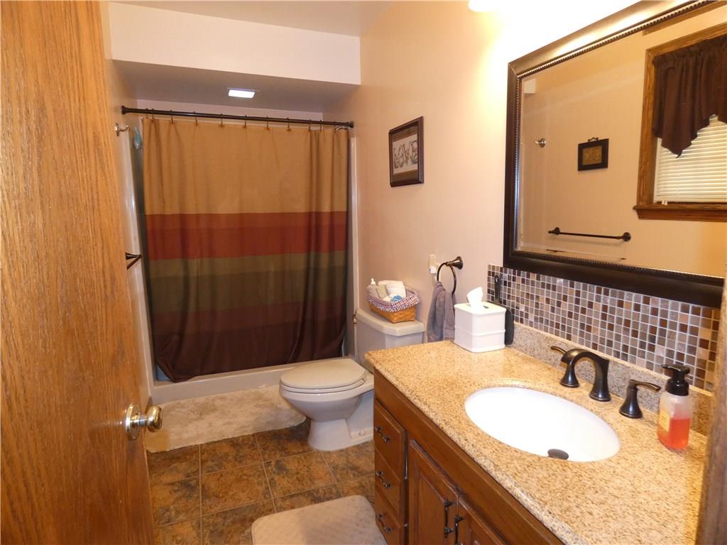423 Cannery Road Mercer, PA 16137 - Photo 11 of 25