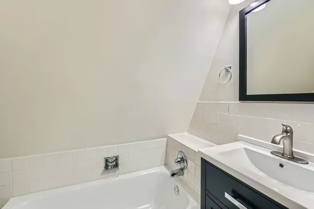 $2,299 | 3715 North Lyndale Avenue, Minneapolis, MN 55412