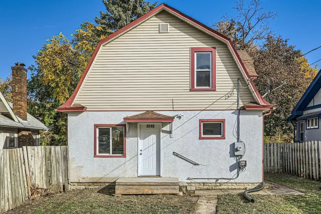 $2,299 | 3715 North Lyndale Avenue, Minneapolis, MN 55412