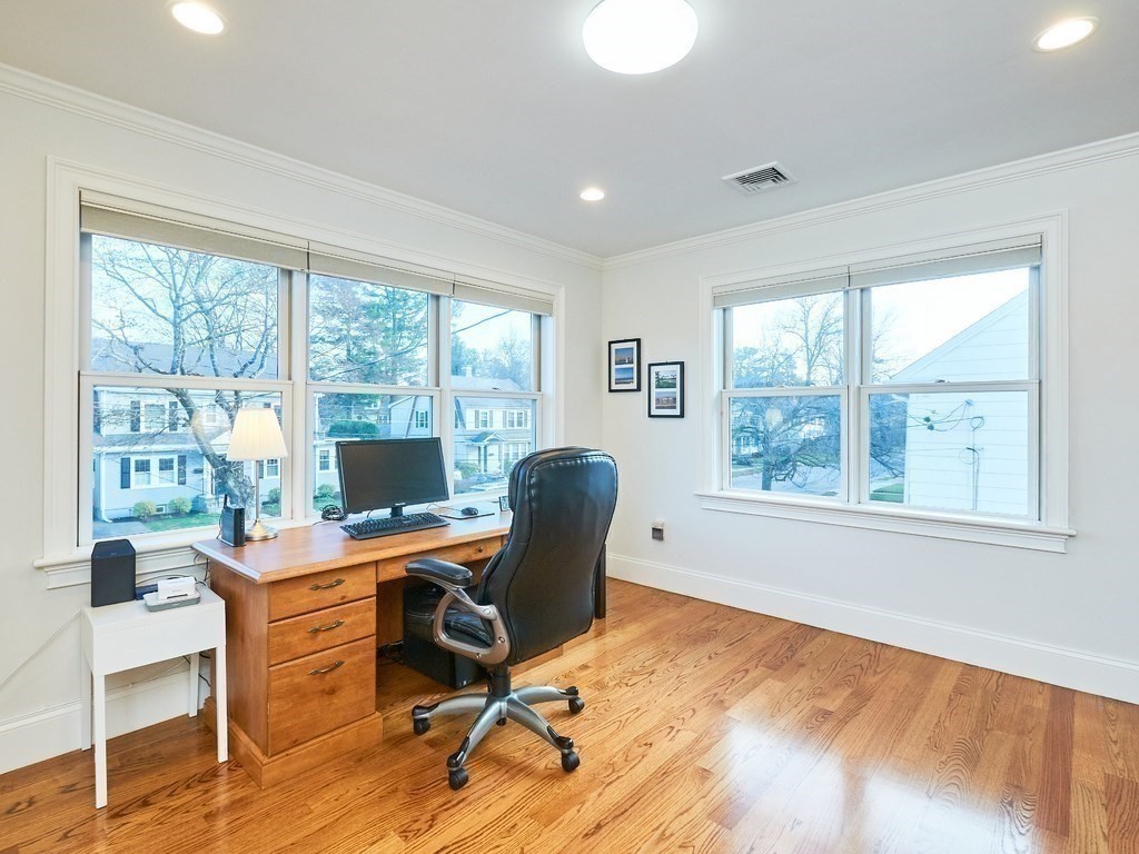 203 Winslow Road Newton, MA 02468 - Photo 17 of 29 Gallery Image 17