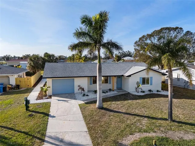 $2,900 | 105 12th Street Southwest, Ruskin, FL 33570