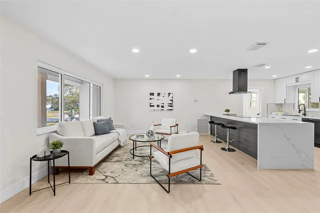 $2,900 | 105 12th Street Southwest, Ruskin, FL 33570