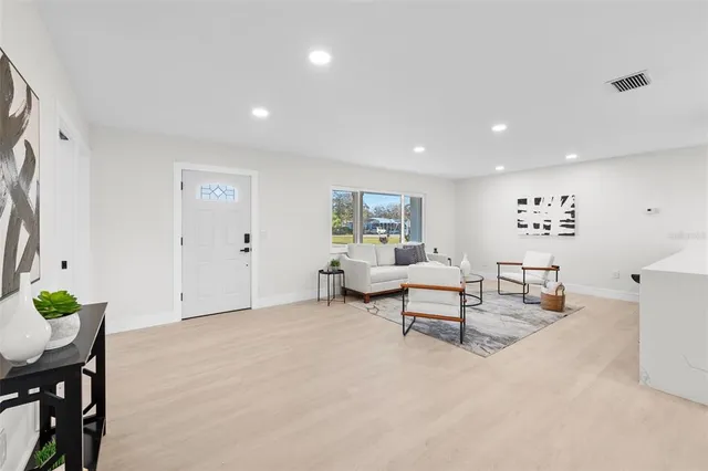 $2,900 | 105 12th Street Southwest, Ruskin, FL 33570