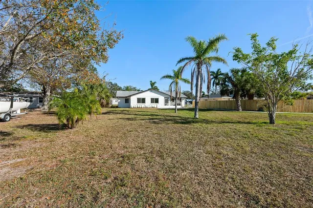 $2,900 | 105 12th Street Southwest, Ruskin, FL 33570