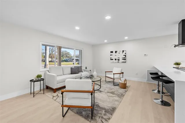 $2,900 | 105 12th Street Southwest, Ruskin, FL 33570