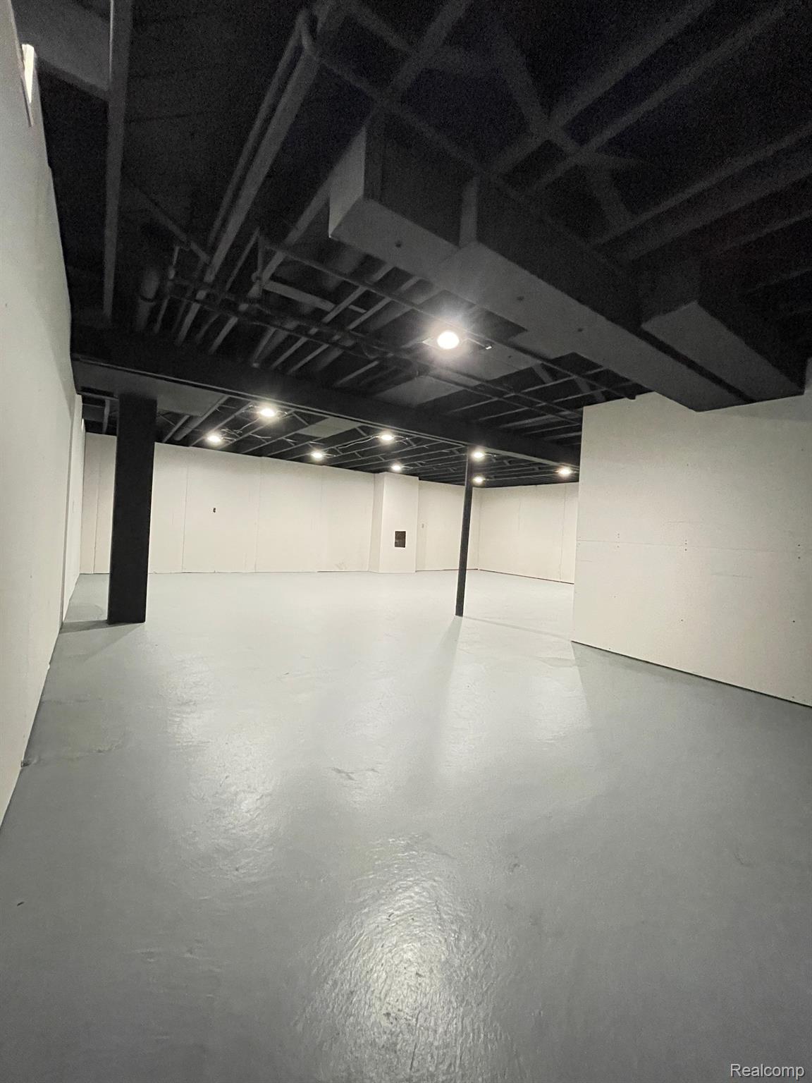 14756 East 13 Mile Road Warren, MI 48088 - Photo 48 of 62 Gallery Image 48