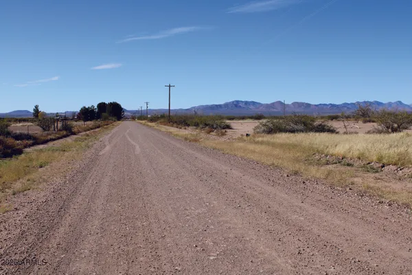 $12,900 | 10.07-ac Thompson Road, Unit E, Elfrida, AZ 85610