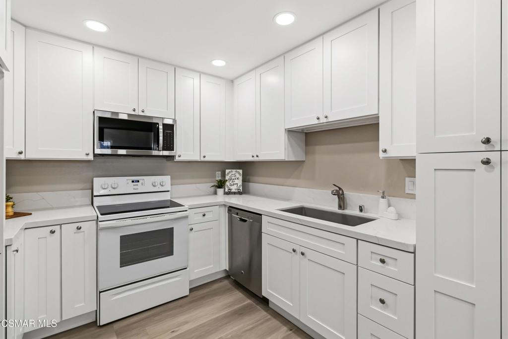 569 Spring Road, Unit 50 Moorpark, CA 93021 - Photo 16 of 58