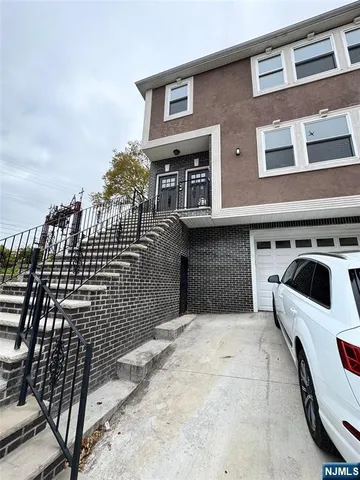 $3,450 | 61 North Grove Street, East Orange, NJ 07017