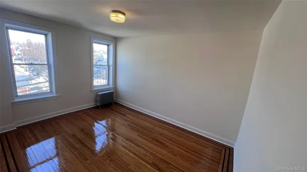$2,090 | 164-18 43rd Avenue, Unit C2 | Flushing