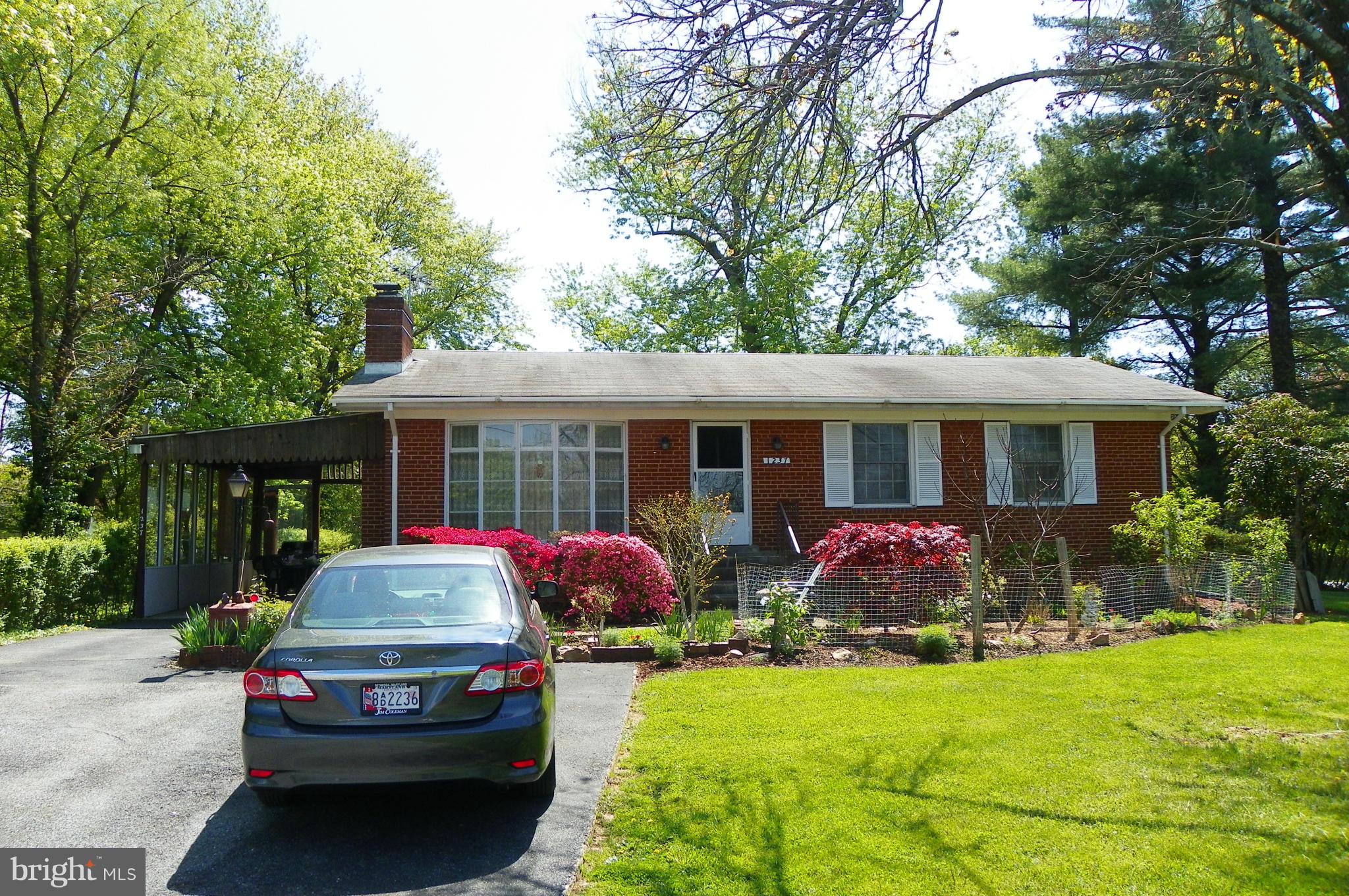 1237 Briggs Chaney Road Silver Spring, MD 20905 - Photo 5 of 20 Exterior (Front)