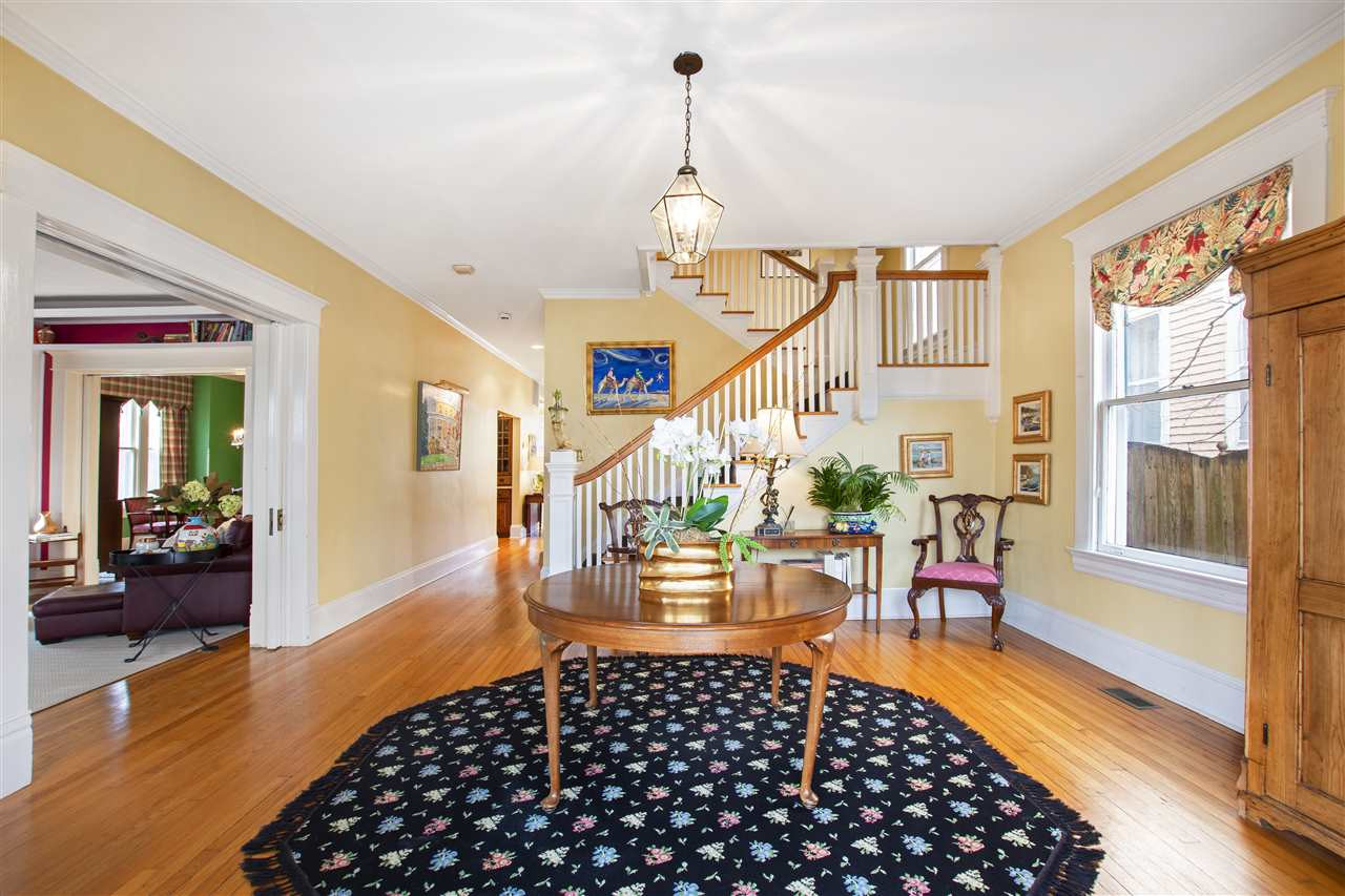 127 Hawthorne Road Raleigh, NC 27605 - Photo 5 of 30 Photo 5