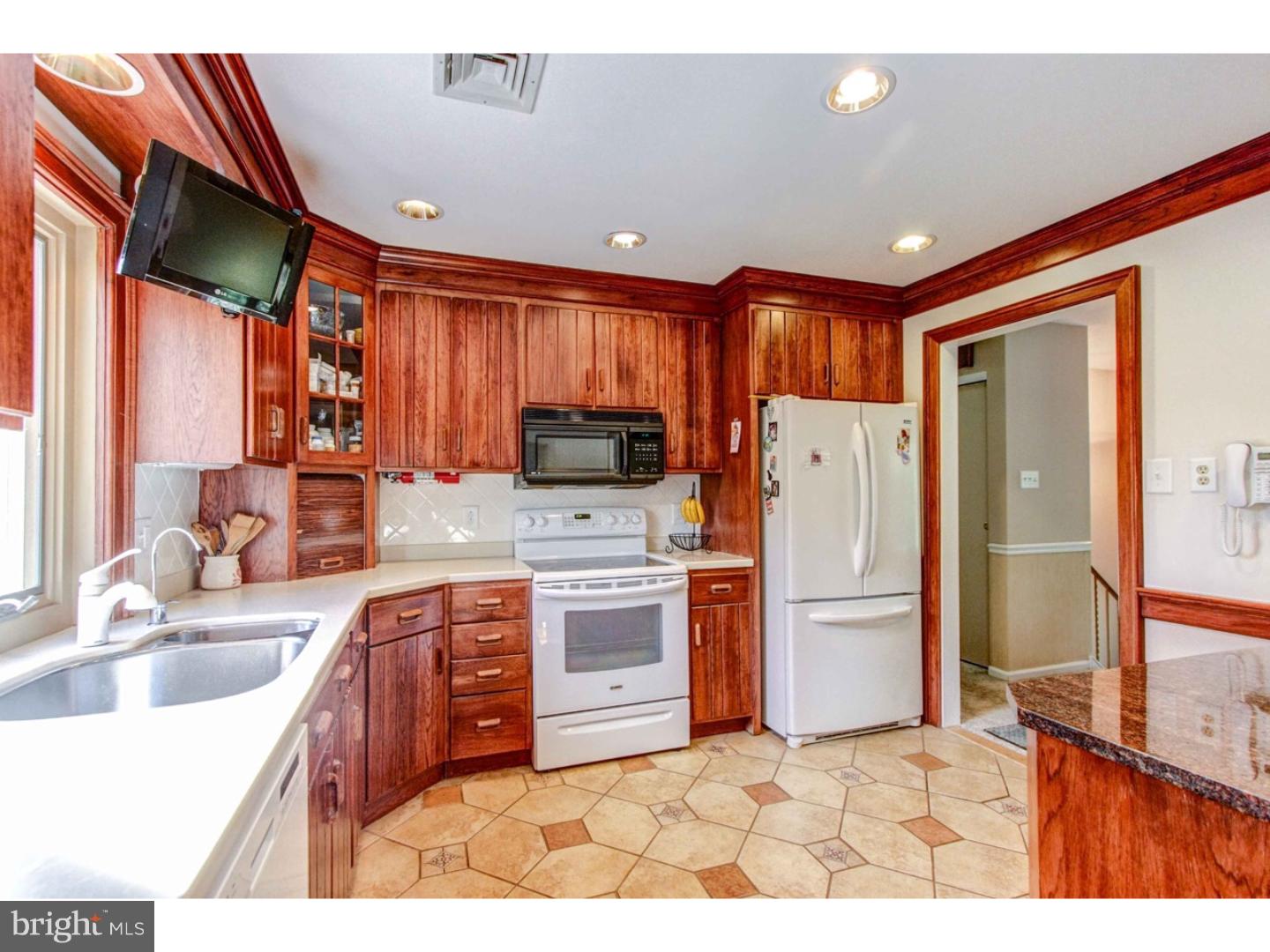 266 Mill Road Quakertown, PA 18951 - Photo 8 of 24 Kitchen
