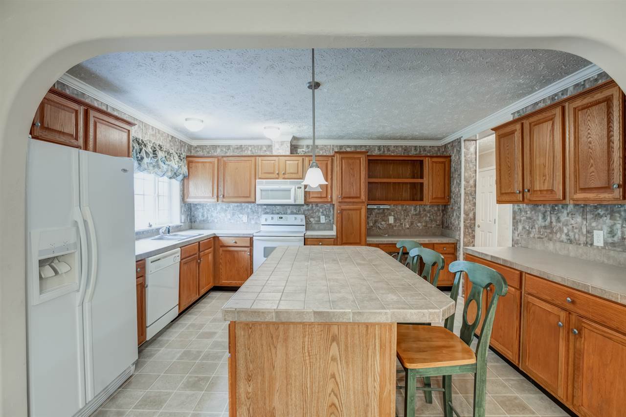 2755 Huffman Road Boonville, IN 47601 - Photo 3 of 36 Gallery Image 3