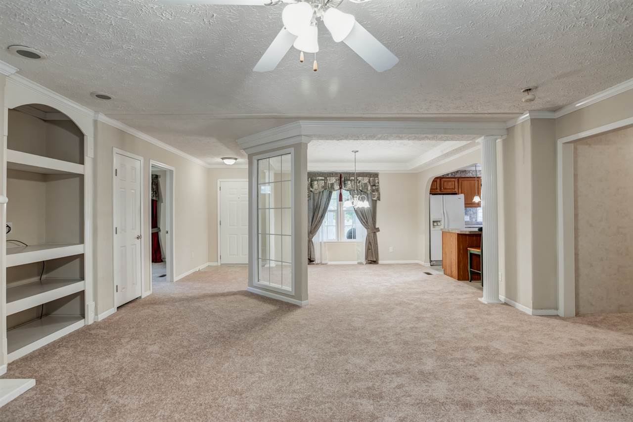 2755 Huffman Road Boonville, IN 47601 - Photo 8 of 36 Gallery Image 8