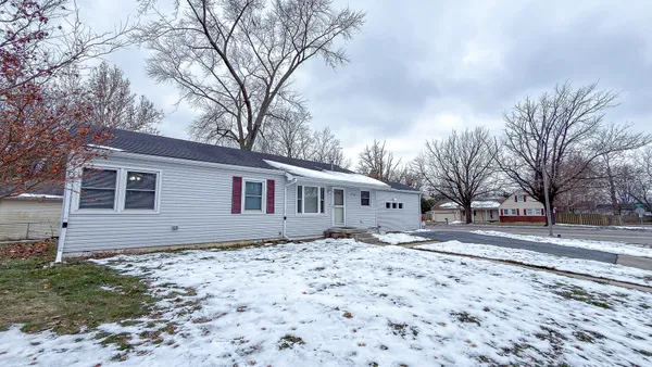 $190,000 | 1709 West William Street, Champaign, IL 61821