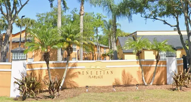 $1,600 | 5725 Gatlin Avenue, Unit 328, Orlando, FL 32822