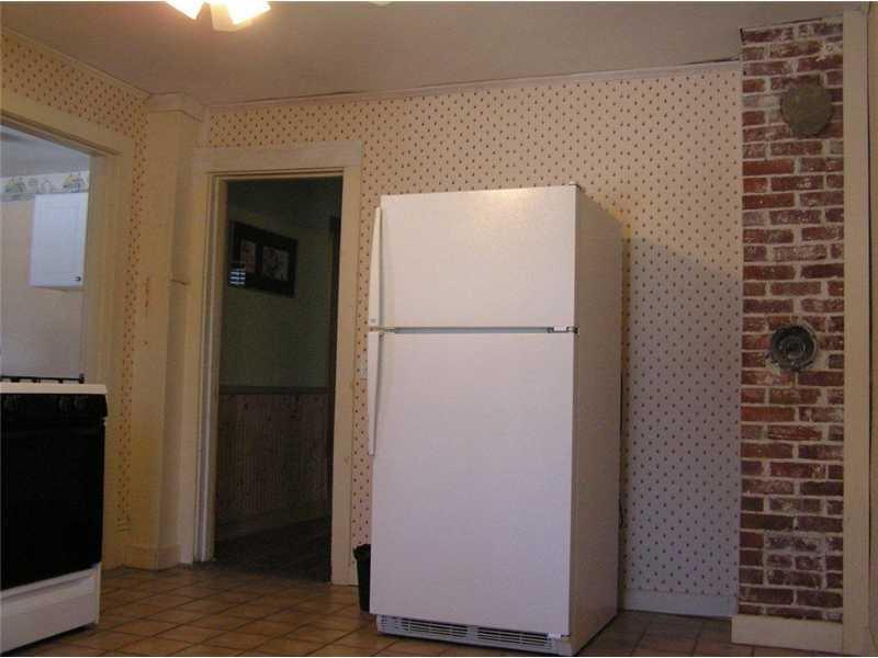 28 Knox Road Bar Harbor, ME 04609 - Photo 8 of 25 Kitchen. Kitchen connects to...