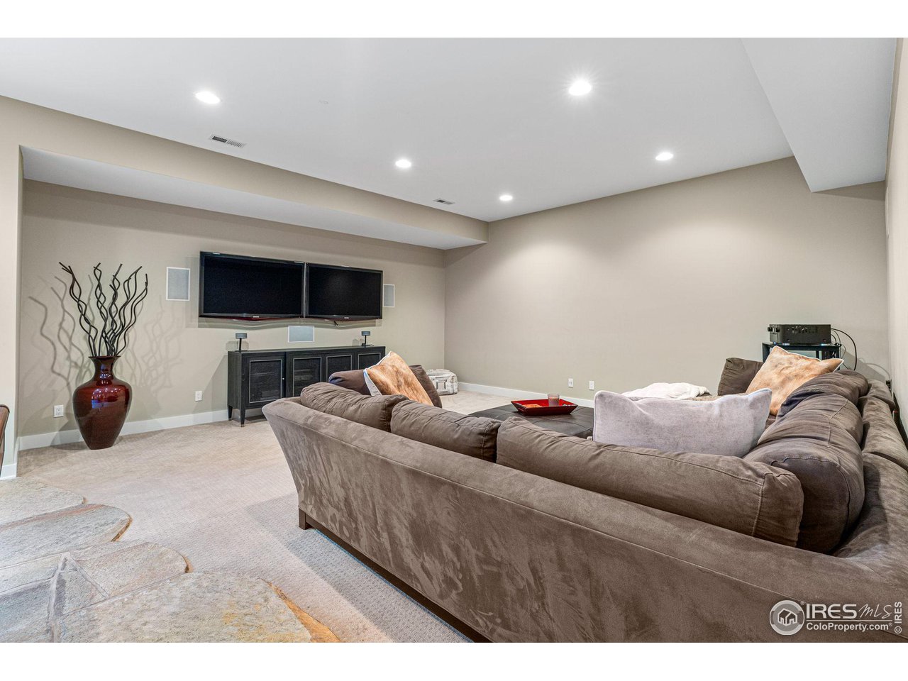 800 Grant Place Boulder, CO 80302 - Photo 31 of 40 Entertainment center with surround sound