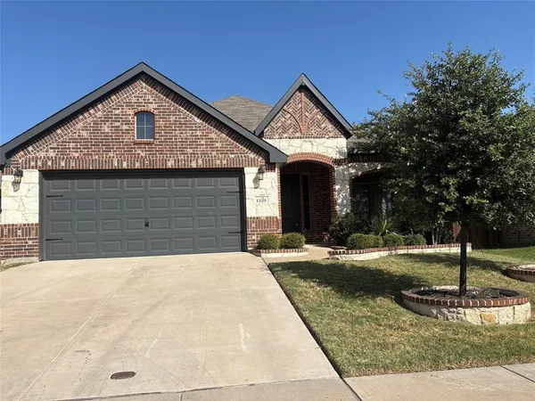 $2,395 | 1229 Royal Meadows Trail, Fort Worth, TX 76140