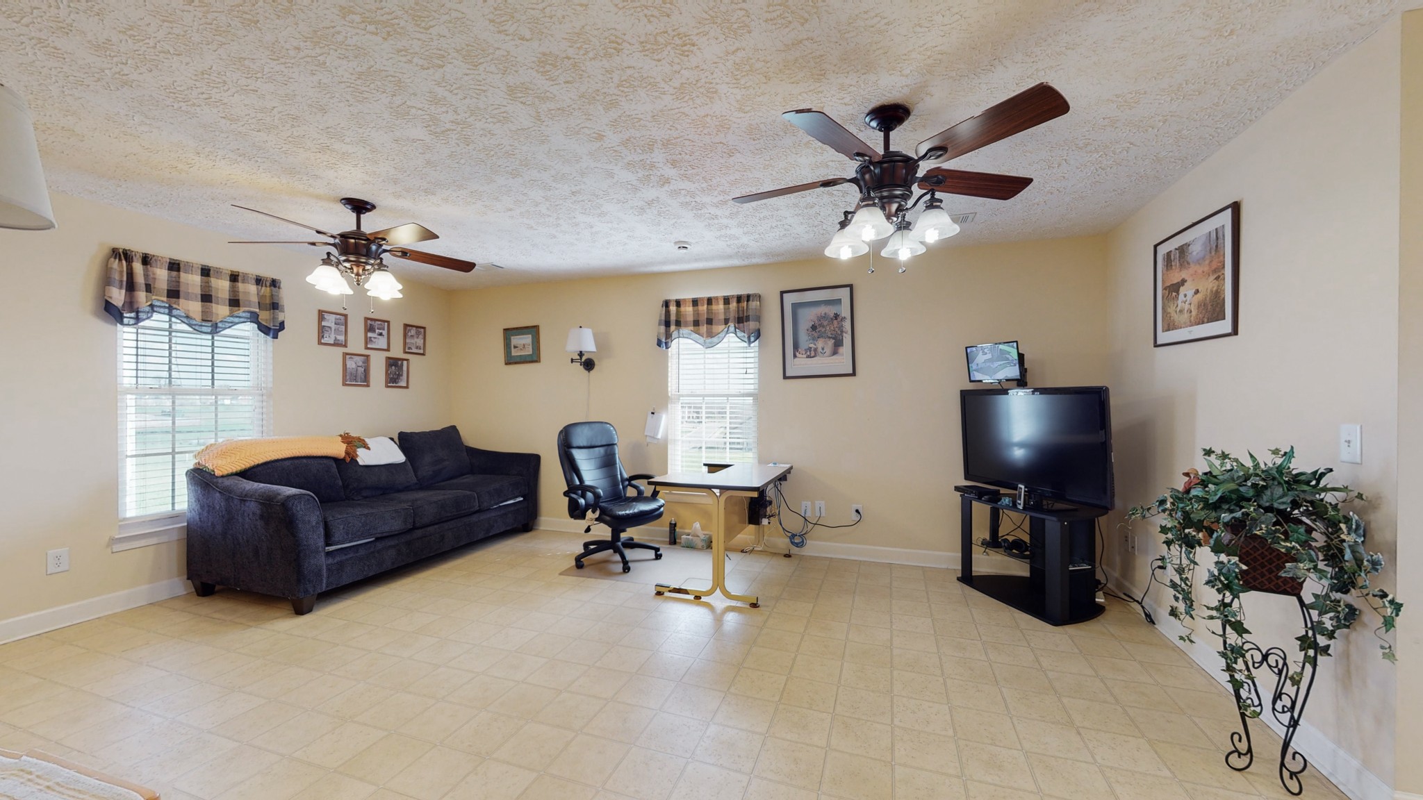 2996 South Rutland Road Mount Juliet, TN 37122 - Photo 30 of 37 a living room with furniture