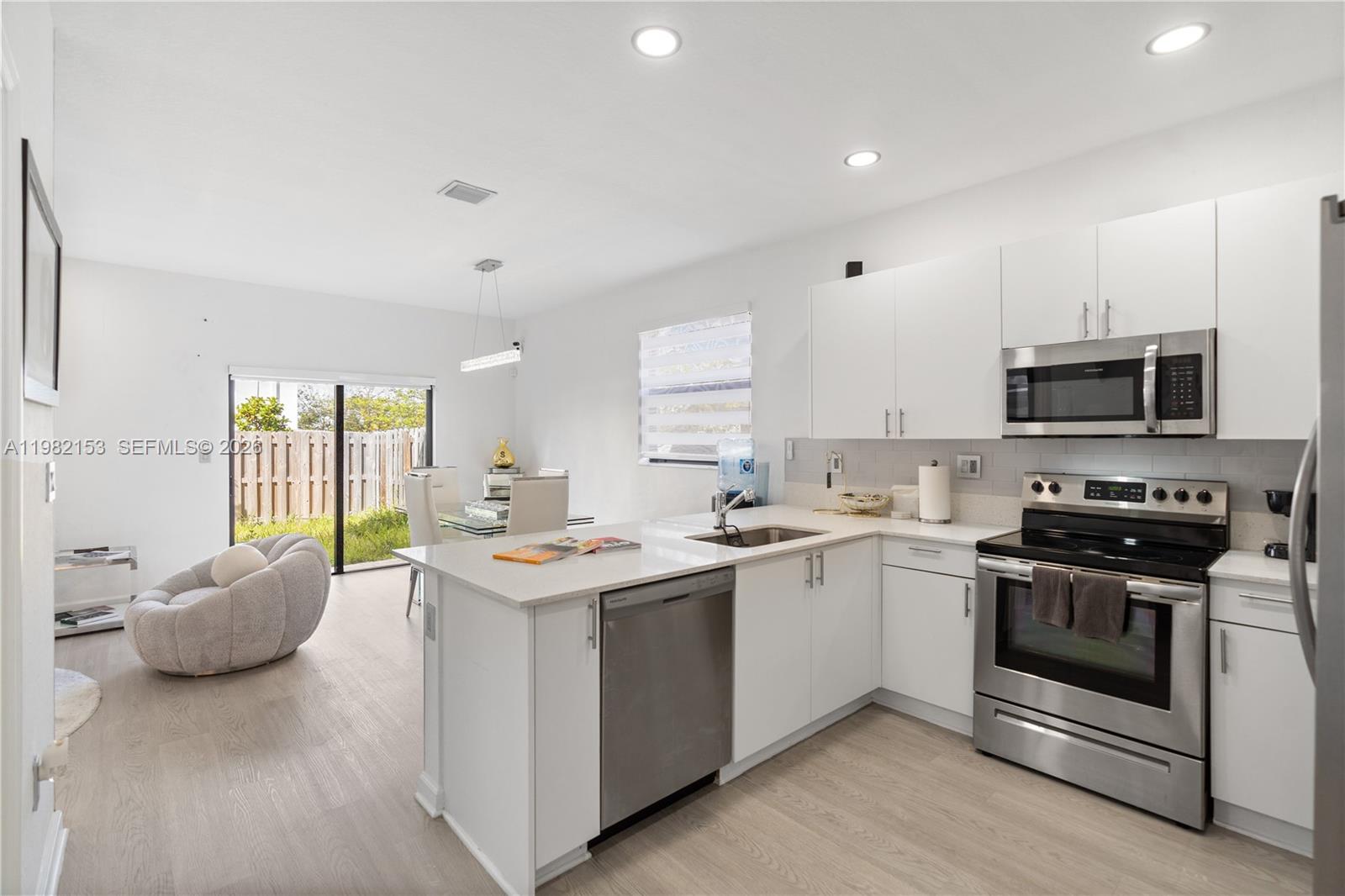 28500 Southwest 133rd Path, Unit 28500 Homestead, FL 33033 - Photo 12 of 37