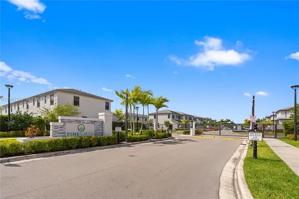 $3,800 | 28500 Southwest 133rd Path, Unit 28500, Homestead, FL 33033