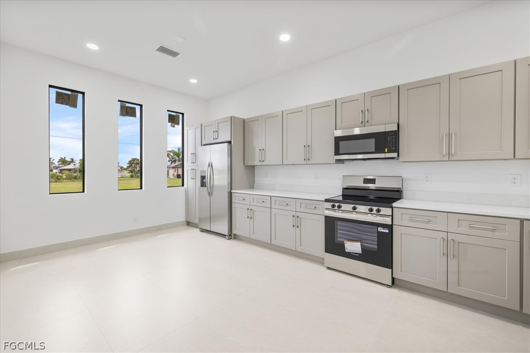 4333 Northwest 33rd Lane Cape Coral, FL 33993 - Photo 15 of 43