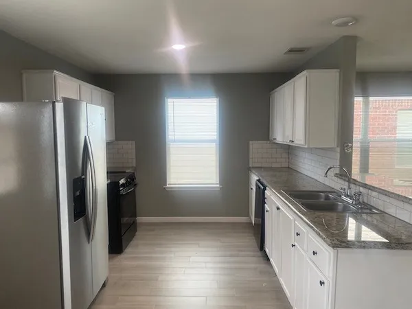 $2,800 | 19110 Yellow Thrush Drive, Cypress, TX 77433