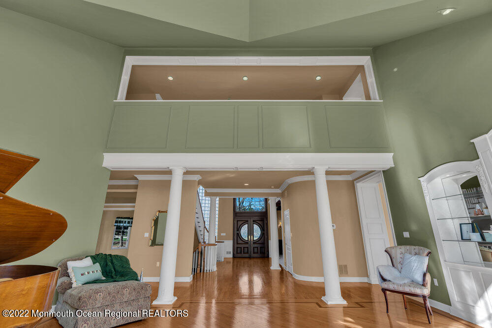 6 Shawnee Court Colts Neck, NJ 07722 - Photo 13 of 89 36