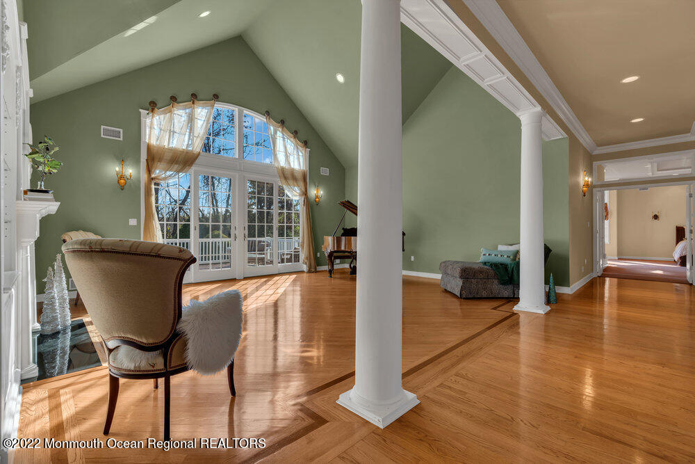 6 Shawnee Court Colts Neck, NJ 07722 - Photo 14 of 89 32