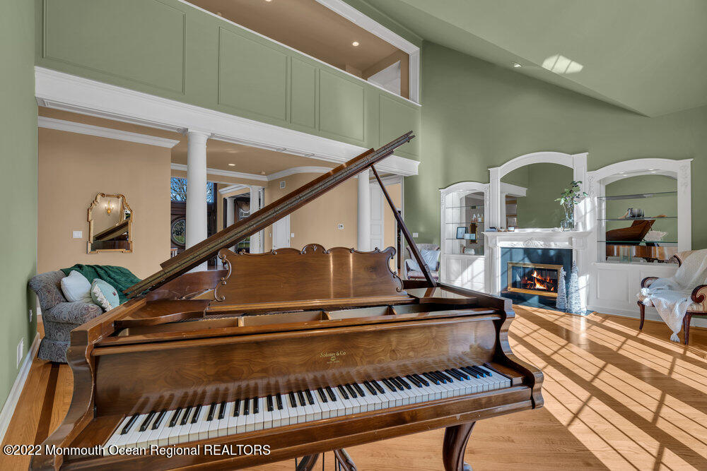 6 Shawnee Court Colts Neck, NJ 07722 - Photo 15 of 89 35