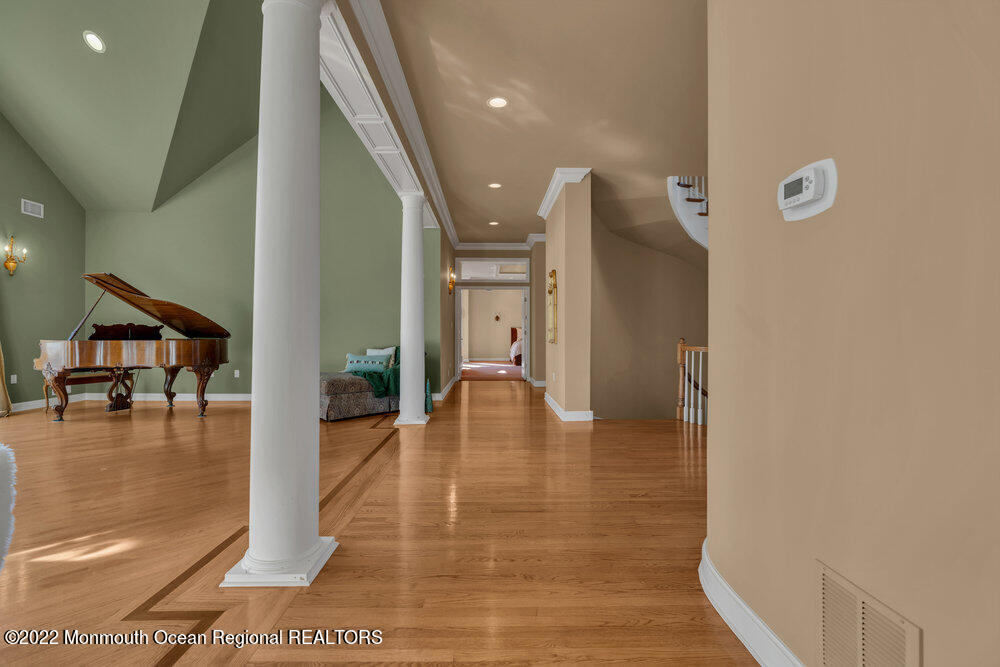 6 Shawnee Court Colts Neck, NJ 07722 - Photo 16 of 89 31