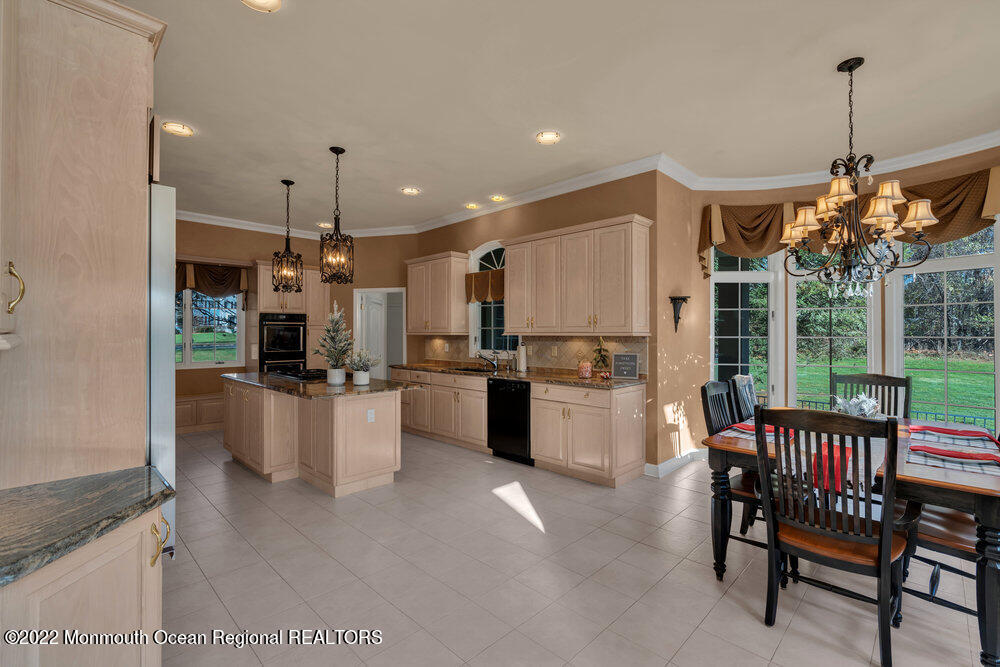 6 Shawnee Court Colts Neck, NJ 07722 - Photo 23 of 89 16