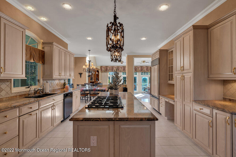 6 Shawnee Court Colts Neck, NJ 07722 - Photo 24 of 89 10