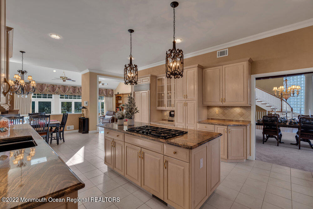6 Shawnee Court Colts Neck, NJ 07722 - Photo 29 of 89 11